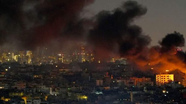 Israel anuncia bombardeos contra objetivos del brazo financiero de Hezbolá 