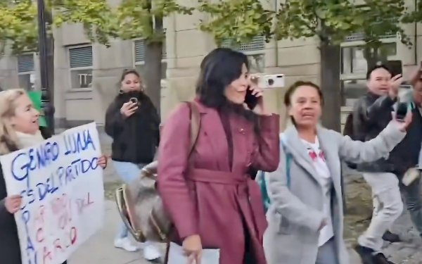 Anabel Hernández denuncia 'montaje' orquestado por Morena tras agresión en Nueva York