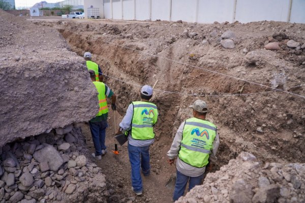 Construye Gobierno Municipal aulas en el CECyTECH 20