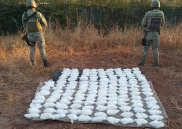 Ejército asegura 70 kilos de metanfetamina en la zona donde capturaron al operador del Cártel de Sinaloa