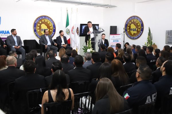 Encabeza Fiscal entrega de reconocimientos a personal por cursos finalizados en el Centro de Capacitación, Profesionalización y Certificación de la FGE