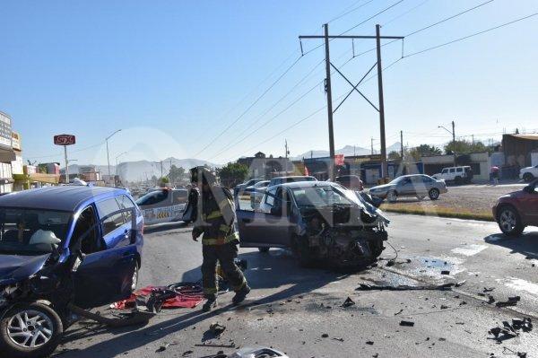 Fuerte encontronazo en la Av. Los Arcos; dos lesionados