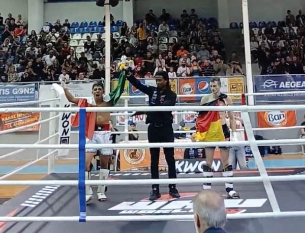 Gana estudiante de la UTCH campeonato mundial del kickboxing, en Grecia