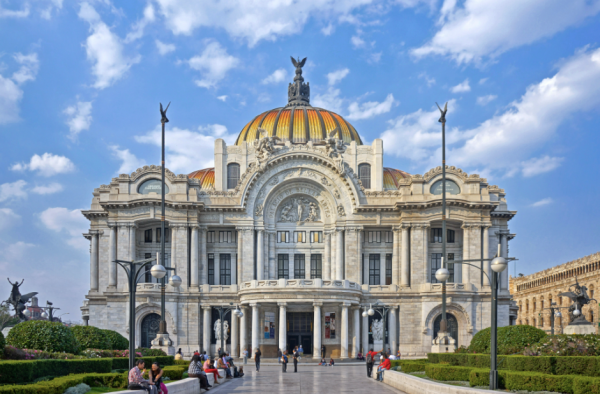 El Palacio de Bellas Artes de México, premiado por la Academia de Artes Escénicas española