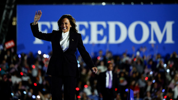 Elecciones en EU: Kamala Harris acusa a Donald Trump de querer un 