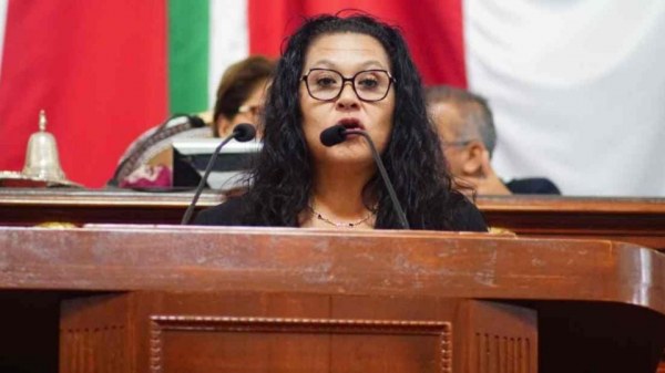 Diputada local de Morena propone placa para AMLO en el Congreso de la CDMX en reconocimiento a su carrera política