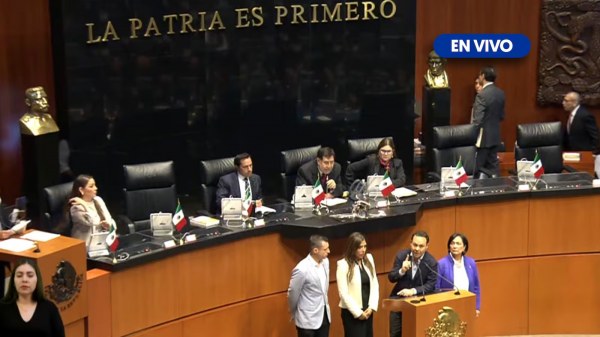 Votación de la reforma al Poder Judicial: Manifestantes ‘toman’ el Pleno del Senado y suspenden la sesión