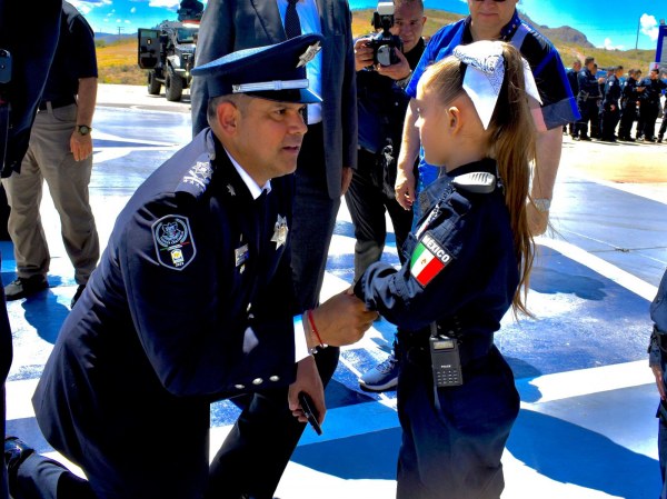 Participan más de 400 policías del estado en el desfile conmemorativo del Día de la Independencia