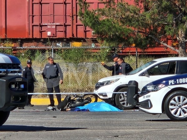 Fallece motociclista tras chocar de frente en la avenida De las Industrias