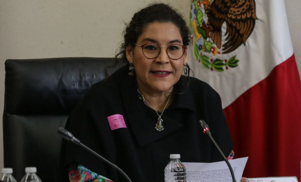 La ministra Lenia Batres justifica con 