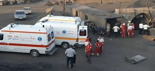 Más de 50 personas mueren en explosión en mina en Irán