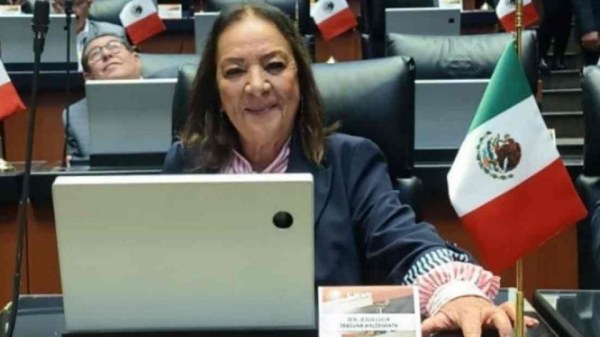 Petardos en el Senado lastimaron el ojo derecho de la legisladora Lucía Trasviña, acusa Noroña