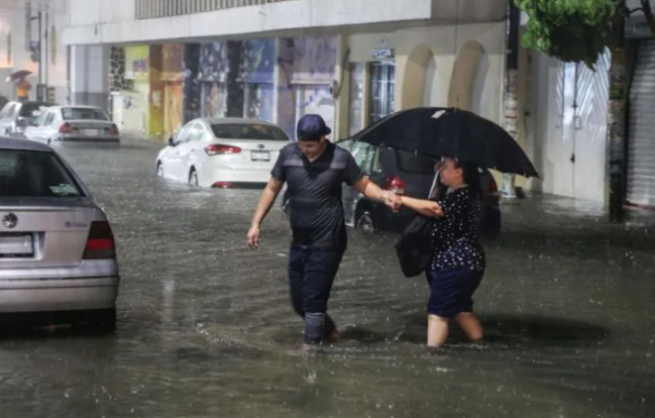 Suspenden clases en Colima por tormenta tropical 