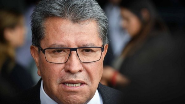 AMLO podrá promulgar la anexión de la Guardia Nacional a la Sedena antes de dejar el cargo: Monreal acelera el trámite