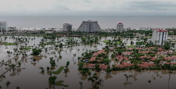 Huracanes John y Helene dejan muertes e inundaciones