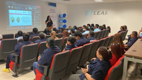 Capacitan a 157 trabajadores de la Industria Manufacturera Lear en perspectiva de género en Ciudad Juárez