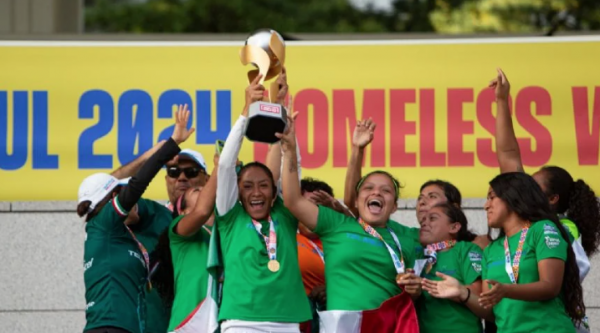 ¡Brillantes! México, campeón del mundo femenil y varonil en la Homeless World Cup de futbol