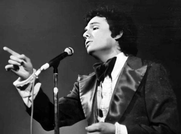 Estrenan canción inédita de José José a cinco años de su muerte