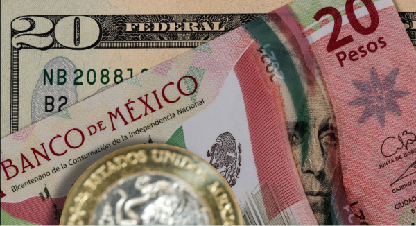 Peso mexicano cae 7.7% en último trimestre de AMLO como presidente