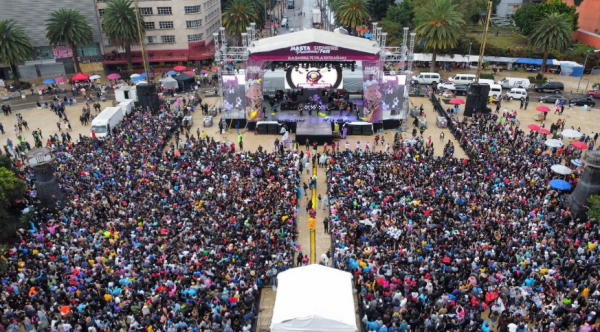 AMLO “¡Hasta siempre presidente!”: Acuden 55 mil al festival de despedida musical de AMLO