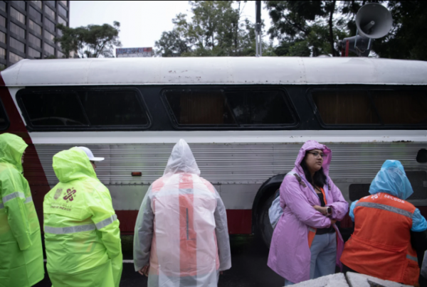 Onda tropical 25 azotará el martes con nuevo temporal de lluvias en las siguientes entidades