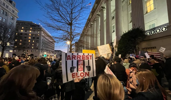 Manifestación multitudinaria en Washington contra el rol de Musk en el Gobierno federal