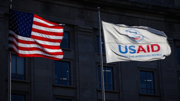 Todos los empleados de USAID son llamados a regresar a EU