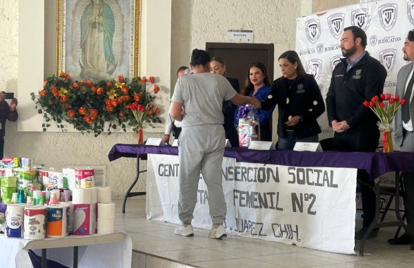 Apoya Supremo Tribunal con kits de higiene para PPLs del Cereso Femenil No.2