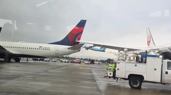 Accidente en Aeropuerto de Seattle, EUA: Chocan Aviones de Japan Airlines y Delta Airlines