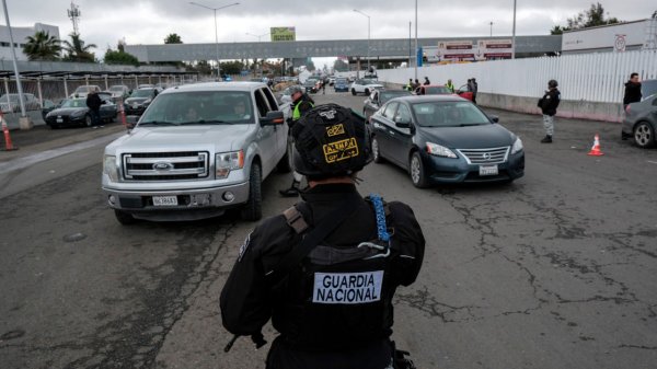 Autoridades mexicanas despliegan operativo para detectar fentanilo en cruce fronterizo con EU