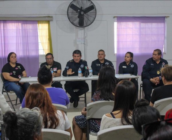 Lleva DSPM de Delicias a la colonia Revolución el programa “Conociendo a tu Policía”