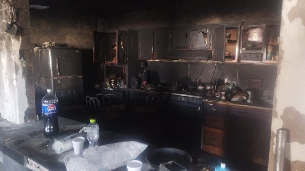 Servicio Social para apoyar a familia tras incendio de vivienda