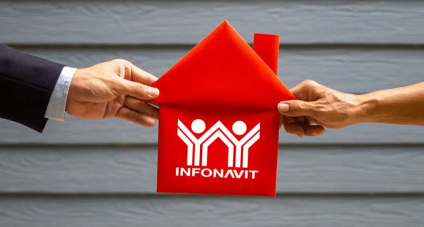 Empresarios y trabajadores lamentan aprobación de reforma del Infonavit