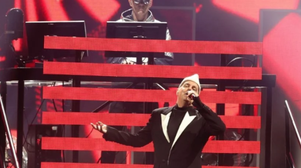 El dúo Pet Shop Boys lanza su tema 