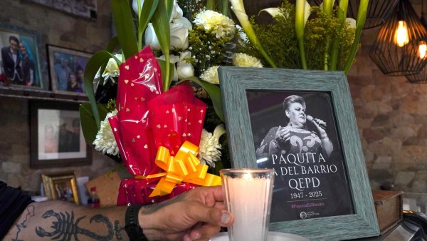 Canciones, lágrimas y flores: México despide a Paquita la del Barrio, la 'diva del despecho' (videos)