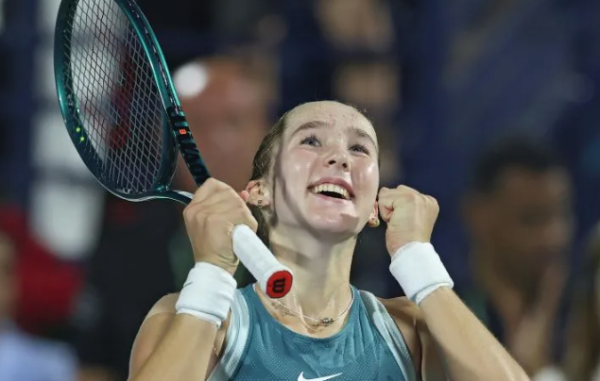 Adolescente gana en Dubái y es en la campeona más joven del WTA 1000