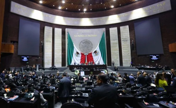 PAN propone cambiar el nombre del país: quitaría Estados Unidos para dejar sólo México