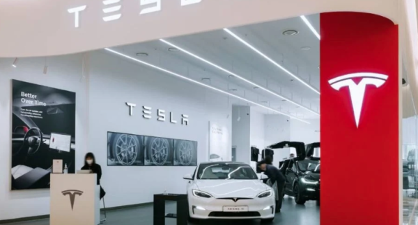 Tesla planea lanzar su sistema de conducción autónoma en China en los próximos días: Bloomberg