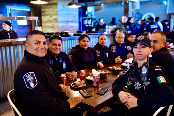 Celebra SSPE a los policías de Nuevo Casas Grandes con reconocimientos y entrega de equipo