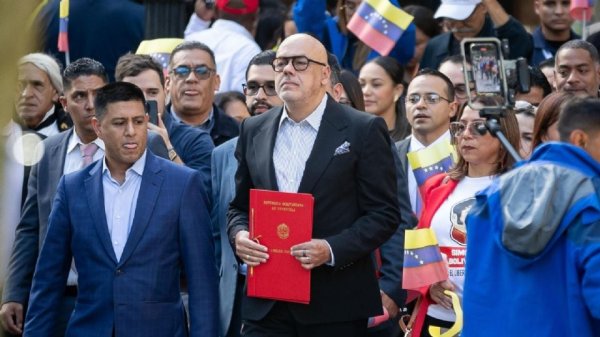 Pedirán en Parlamento de Venezuela declarar personas no gratas a Calderón, Fox y a tres expresidentes más de la región