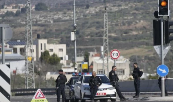 Tiroteo contra un autobús que transportaba israelíes en Cisjordania deja 3 muertos