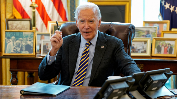 Biden extiende alivio a deportación de 900,000 inmigrantes de Venezuela, El Salvador, Ucrania y Sudán