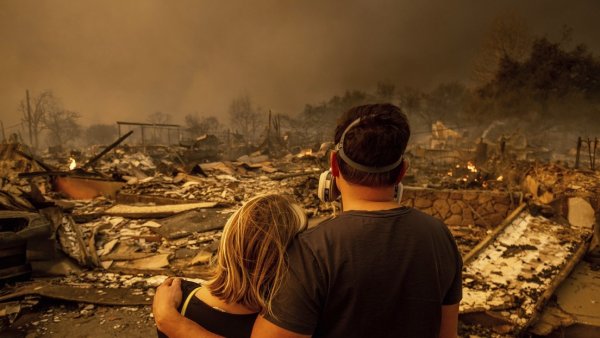 Barrios aniquilados: nuevas imágenes del antes y después de los incendios infernales en California