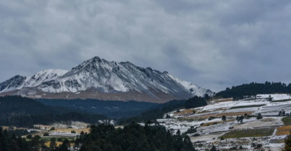 Frente frío número 22 provoca el cierre del Nevado de Toluca y de la carretera Durango-Mazatlán