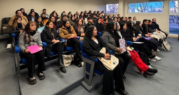 Realizarán 115 egresados de la Facultad de Enfermería y Nutriología de la UACH su servicio social