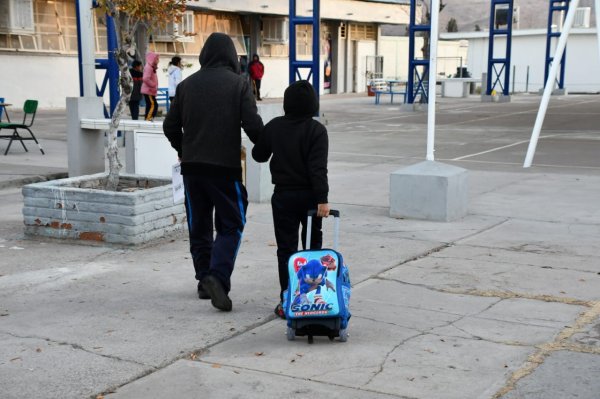 Reanudan clases presenciales en planteles de Educación Básica