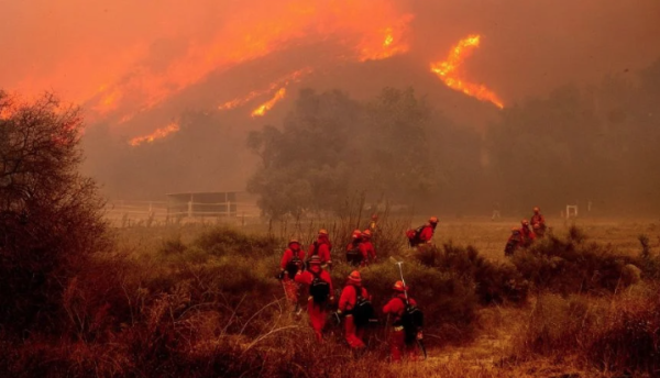 Autoridades advierten que podría haber nuevos incendios forestales en Los Ángeles este martes