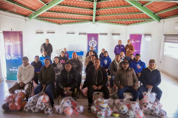 Entrega ICHD material deportivo a 27 Escuelas de Iniciación Deportiva