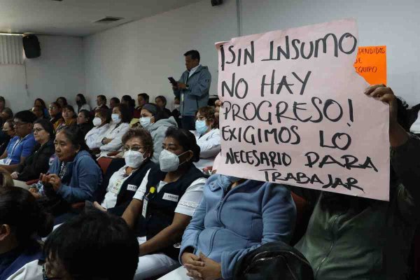 IMSS Bienestar surtió 76 % de recetas en 2020, el menor nivel en siete años; faltó hasta paracetamol para los más pobres