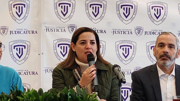 Sigo al frente del Poder Judicial; declinar a participar en elección es una posible decisión: Myriam Hernández